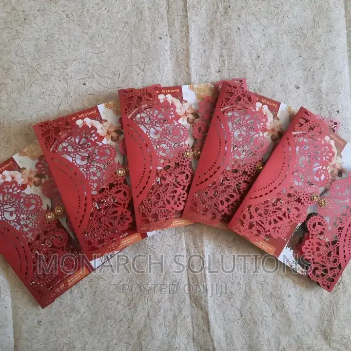 100pcs Laser Violets Wedding Invites