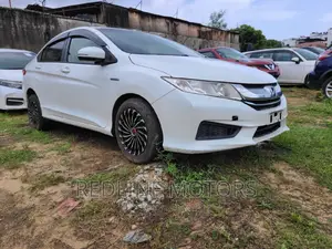 Honda Grace 1.5 Hybrid FWD 2016 Pearl