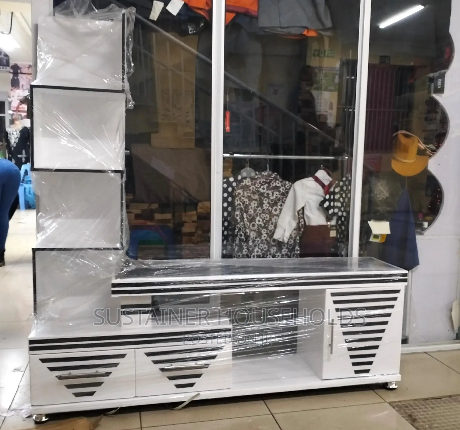 TV Stand With Inbuilt Decor Stand
