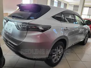 Toyota Harrier 2.0 4WD 2017 Silver