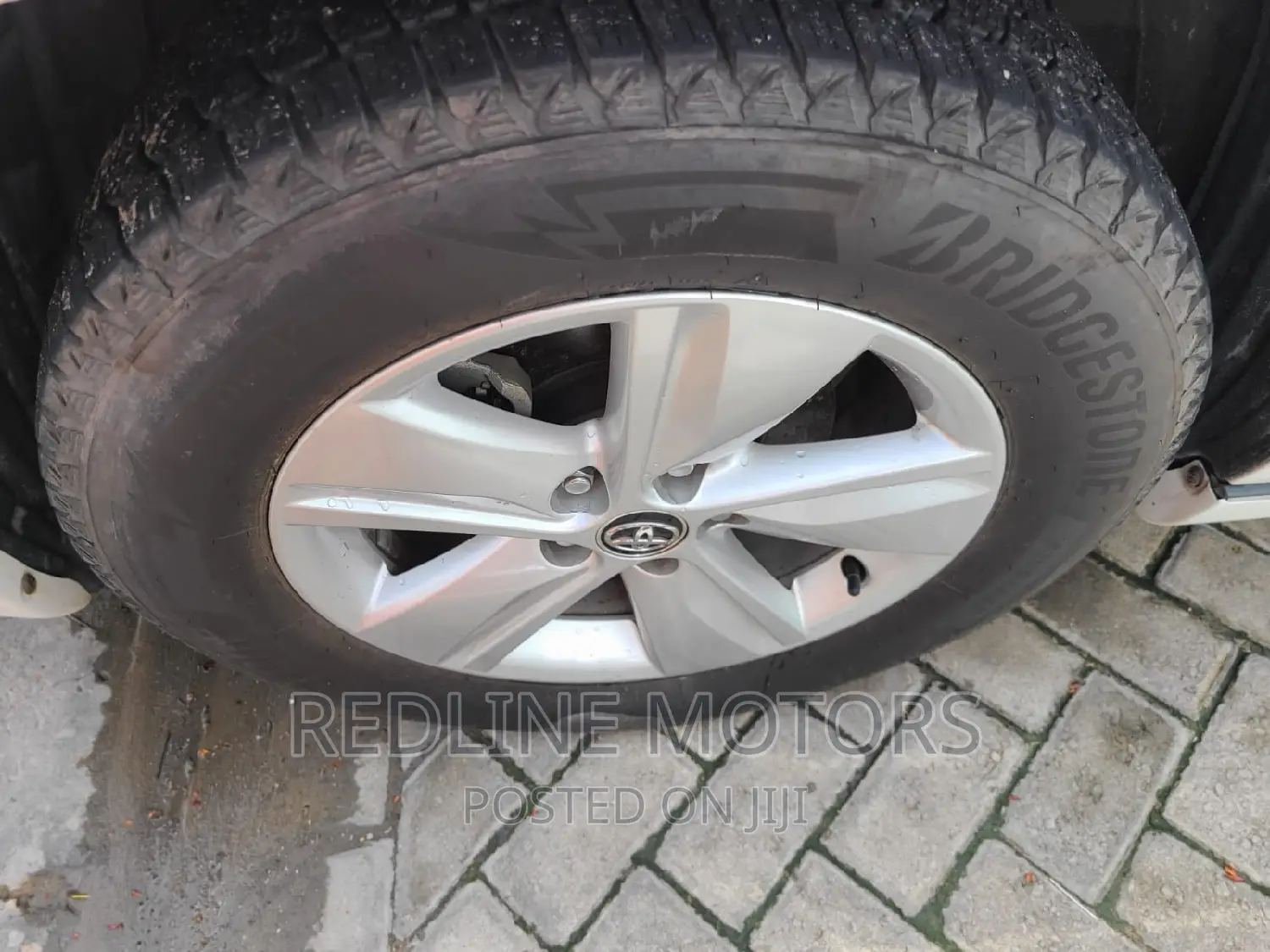 Toyota Harrier 2.5 Hybrid 4WD 2016 Pearl