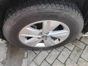 Toyota Harrier 2.5 Hybrid 4WD 2016 Pearl