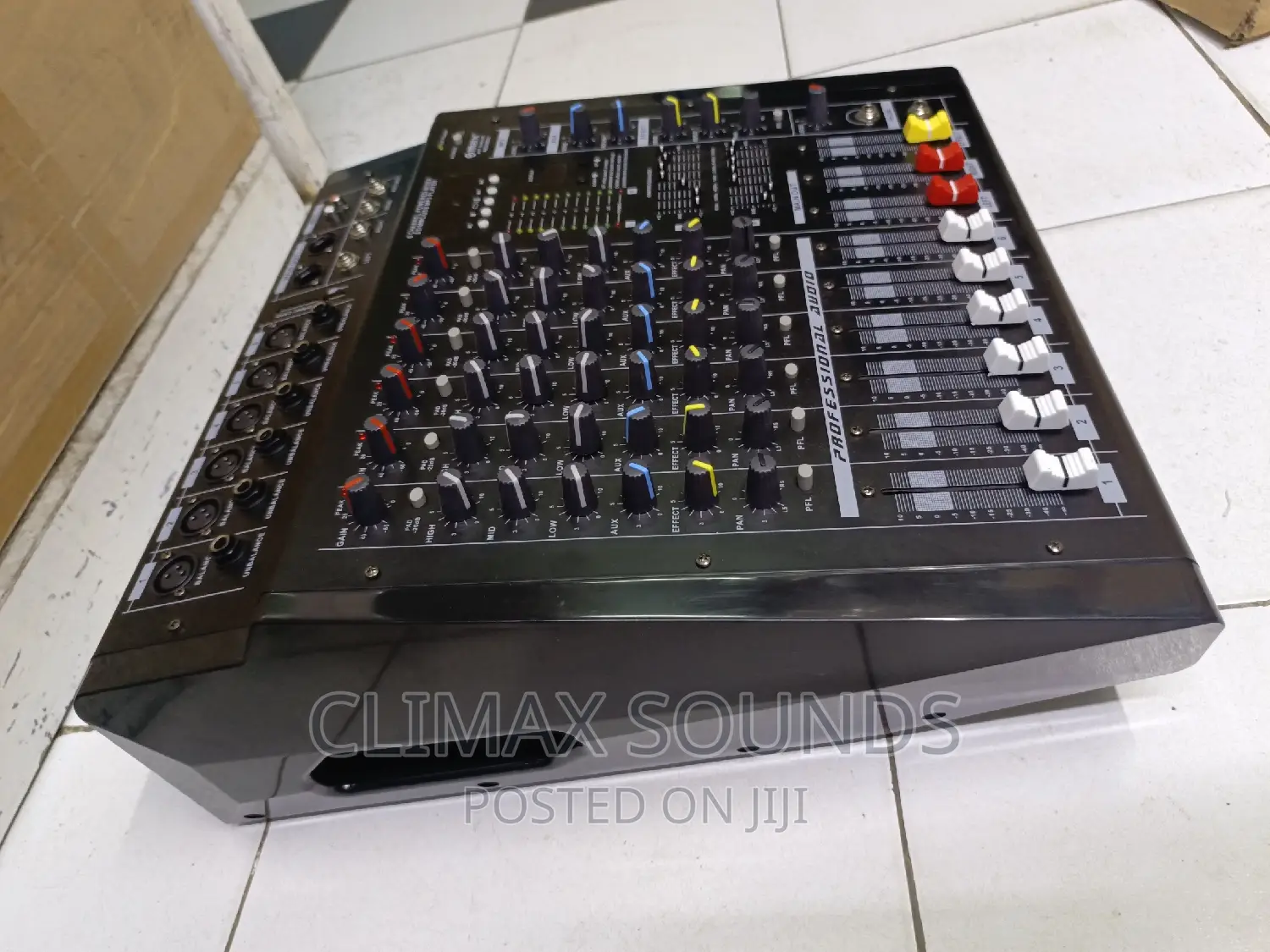 Max Powered Mixer 6 Channelz