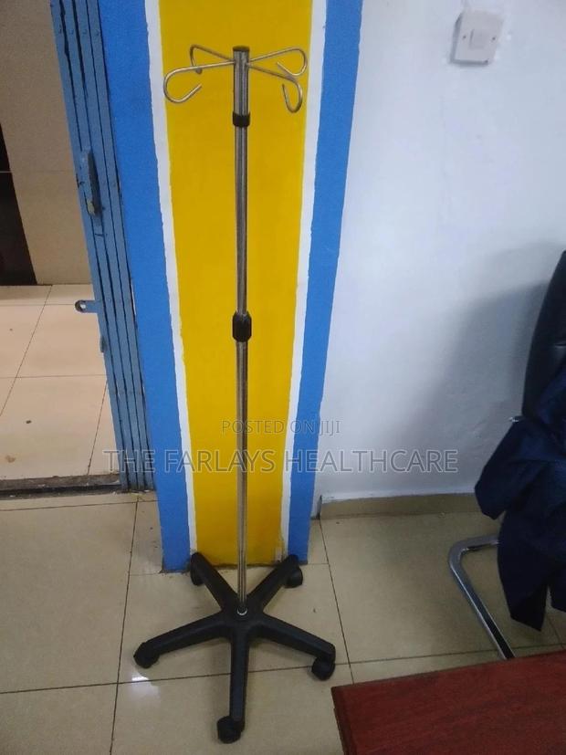 Drip Stand With Movable Castors.