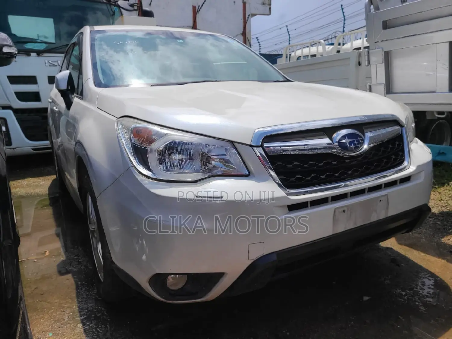 Subaru Forester Premium AWD 2020 White
