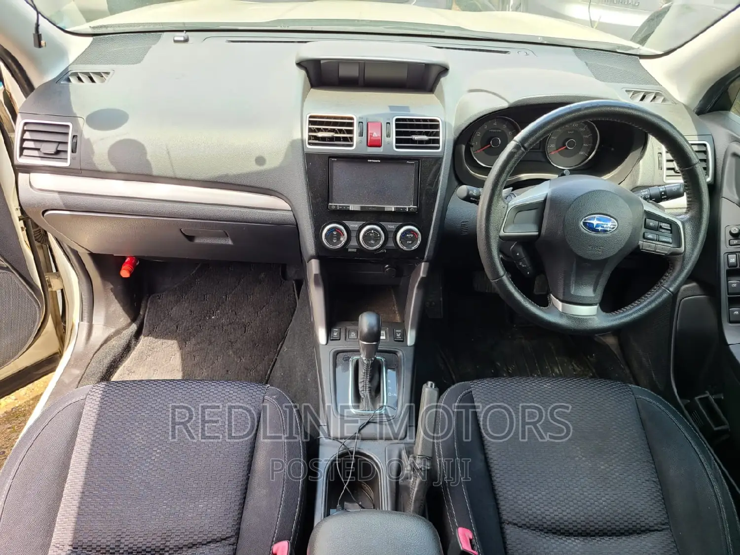 Subaru Forester Premium AWD 2020 White