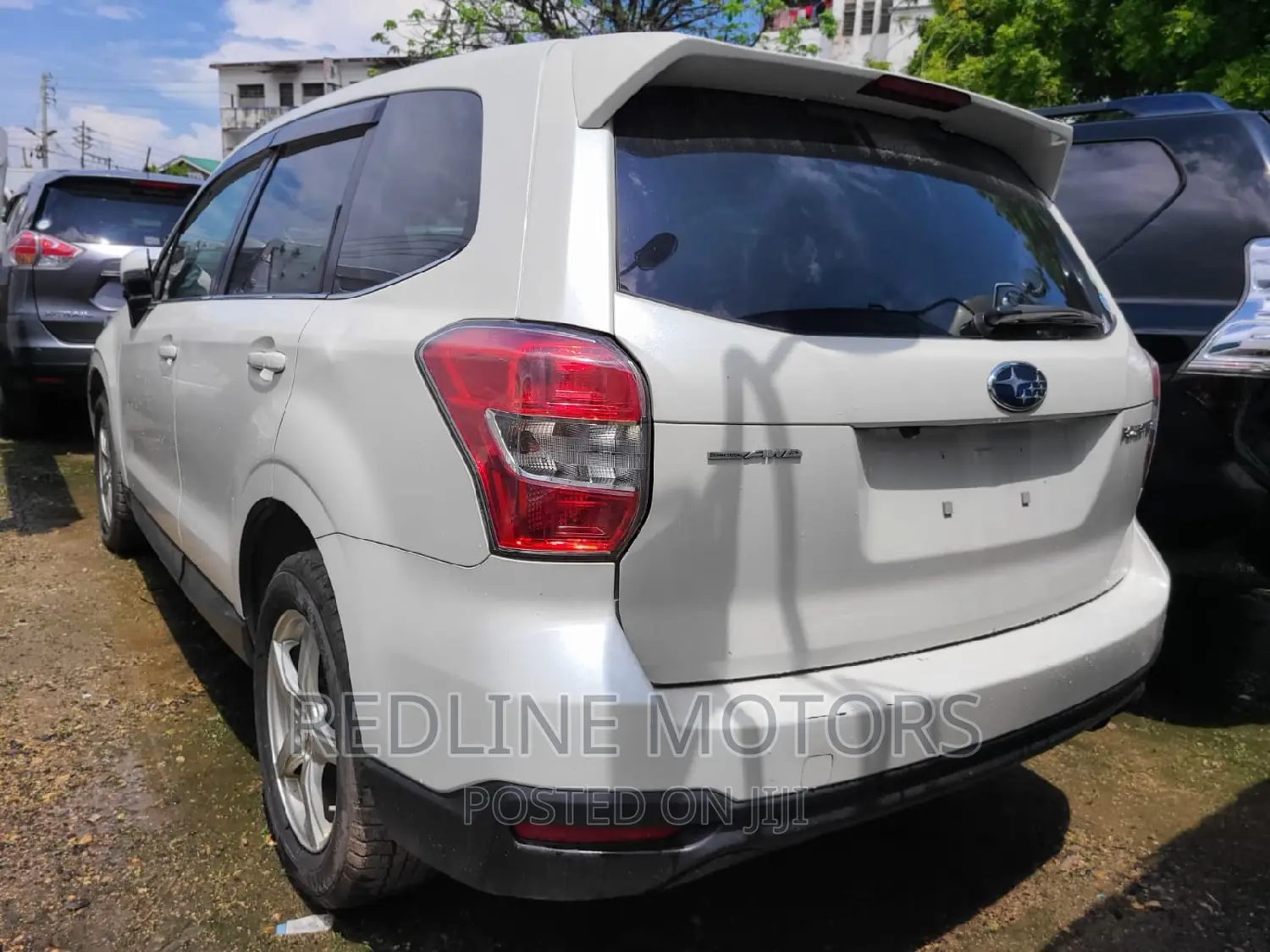 Subaru Forester Premium AWD 2020 White