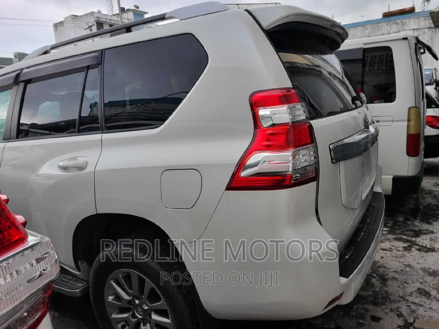 Toyota Land Cruiser Prado 2.7 2017 Pearl