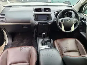 Toyota Land Cruiser Prado 2.7 2017 Pearl