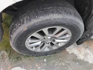 Toyota Land Cruiser Prado 2.7 2017 Pearl