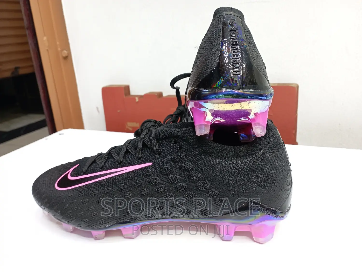 Flyknit Phantom Venom Football Boots