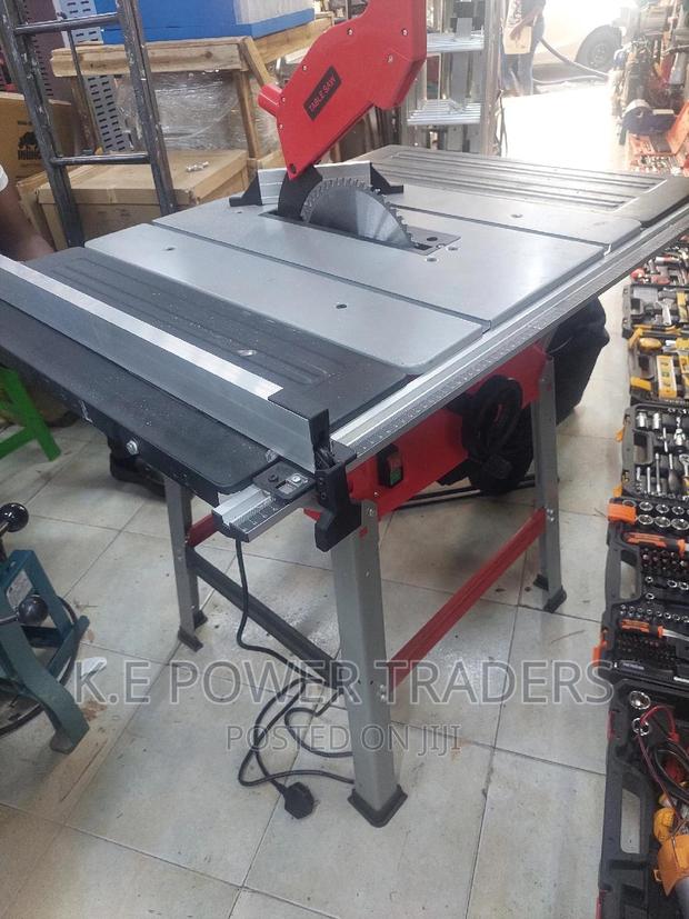 Proffesional Woodworking Table Saw - main view