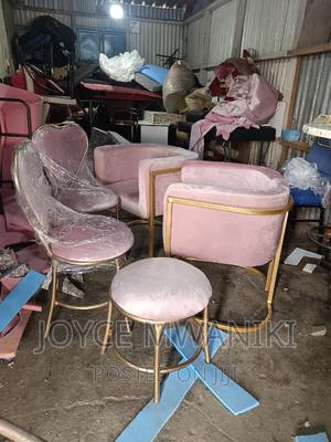 2 Big Styling Chairs, 2 Love Seats and a Stool. - thumbnail 2