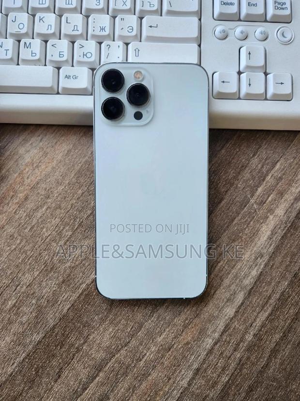 Apple iPhone 13 Pro Max 256 GB White - main view