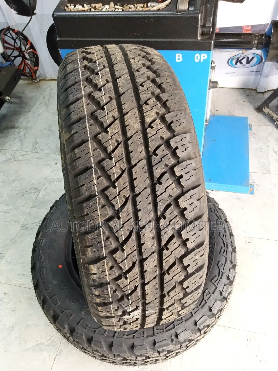 265/60r18 Maxtrek All-Terrain