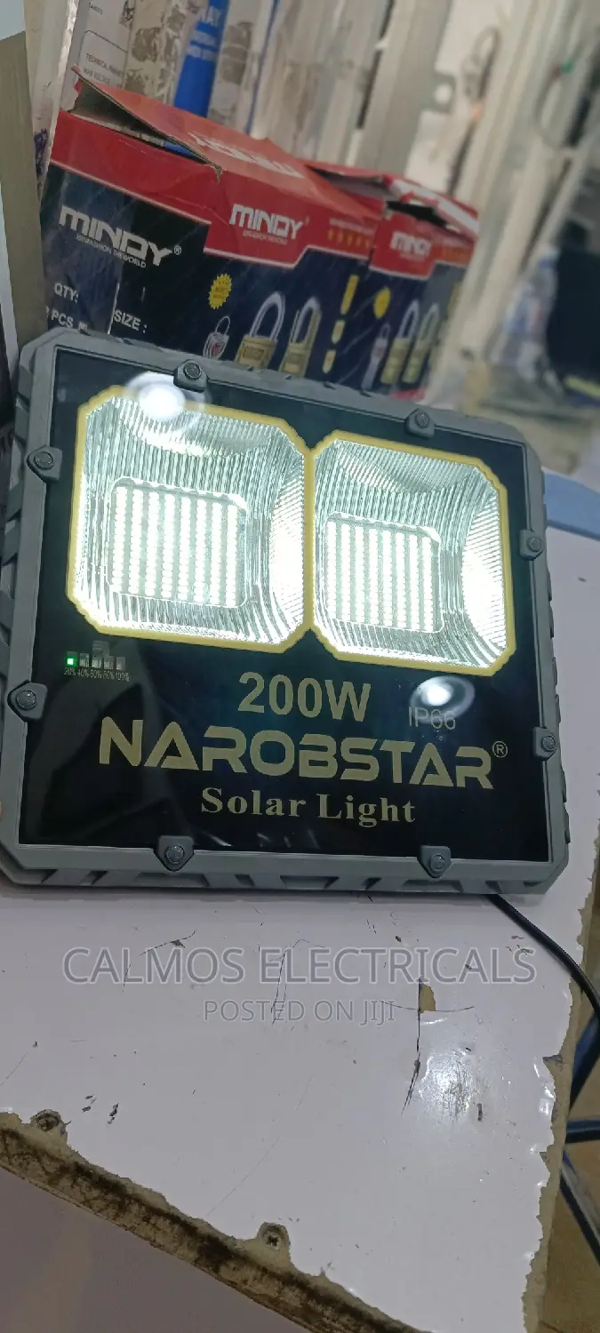 200 Watts Solar Flood Light