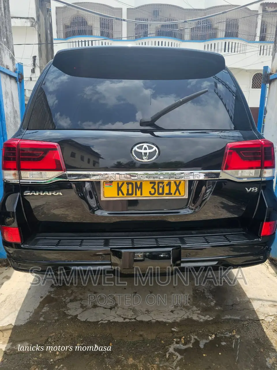Toyota Land Cruiser 4.5 V8 DLX 2015 Black