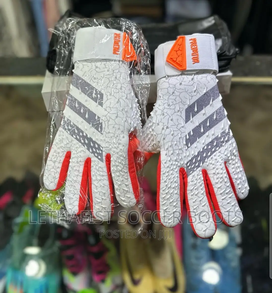 Original Adidas Predator Pro Goalkeeper Gloves in Nairobi Central
