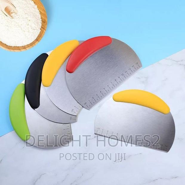 Pro Dough Pastry Scraper/Cutter/Chopper - main view