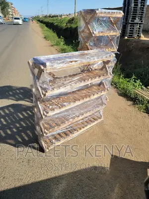 Pallet Shoe Rack- Strong and Stable Shoe Organizer. (#AT08)