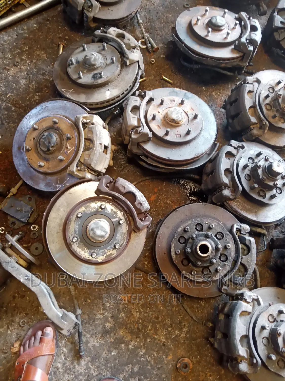 2 4WD D-Max,L200,Pajero,Sahara,Front Wheel Hubs Complete.
