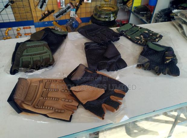 Rubber Laced Breathable Cycling Gloves - main view