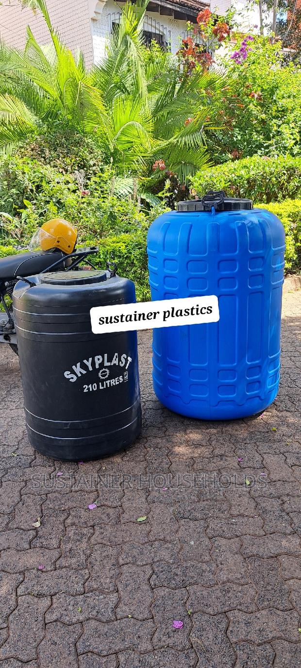 Plastic Tanks With Lid - main view