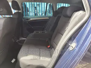 Volkswagen Golf TSI 2-Door FWD 2016 Blue