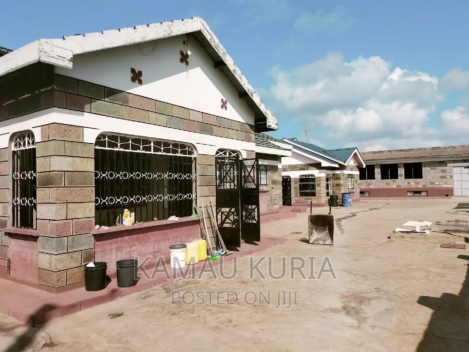 Bungalow House in Landless River Side Estate