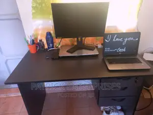 1.2 MTRS Office Desk