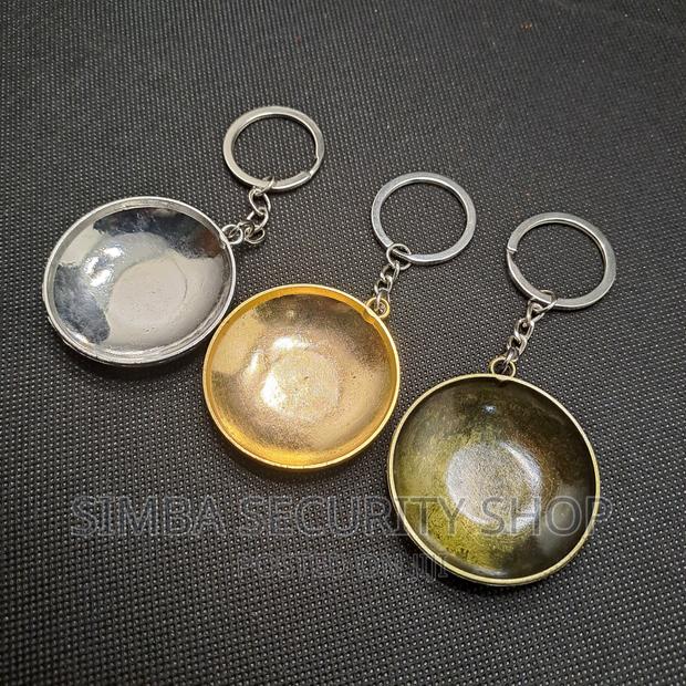 Captain America Shield Keychain Key Holder Metallic Marvel - thumbnail 4