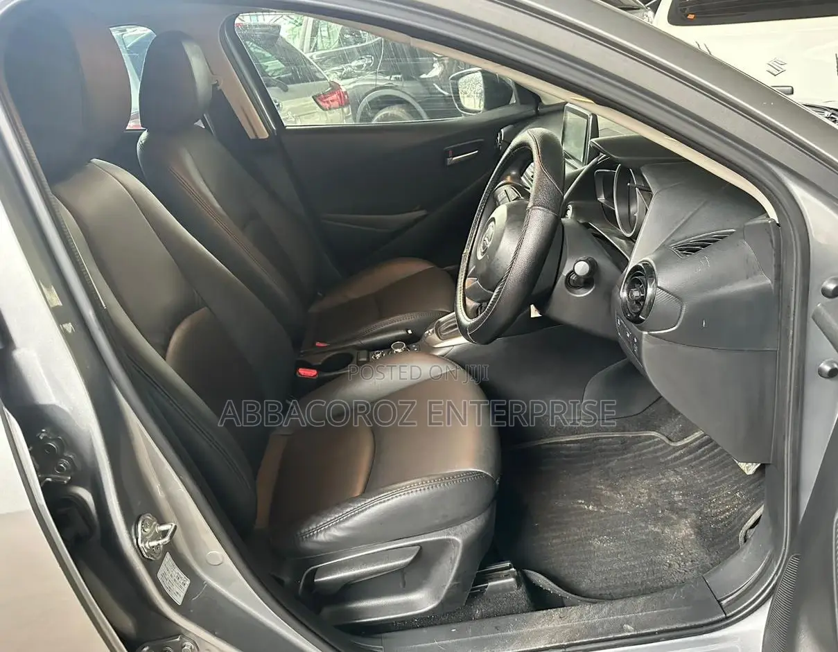 Mazda Demio 2015 Silver