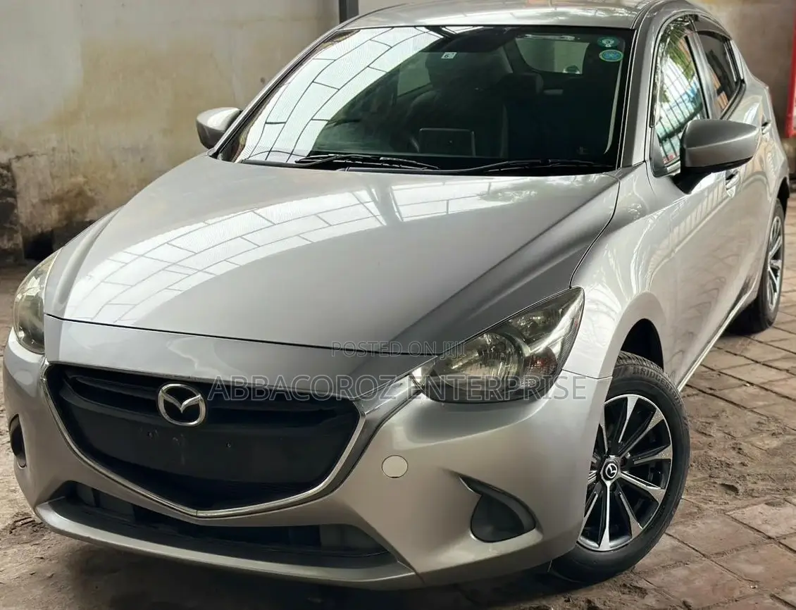 Mazda Demio 2015 Silver