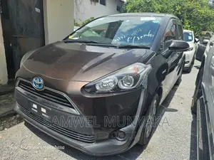 Toyota Sienta 1.5 Hybrid FWD (6-seater) 2017 Gray