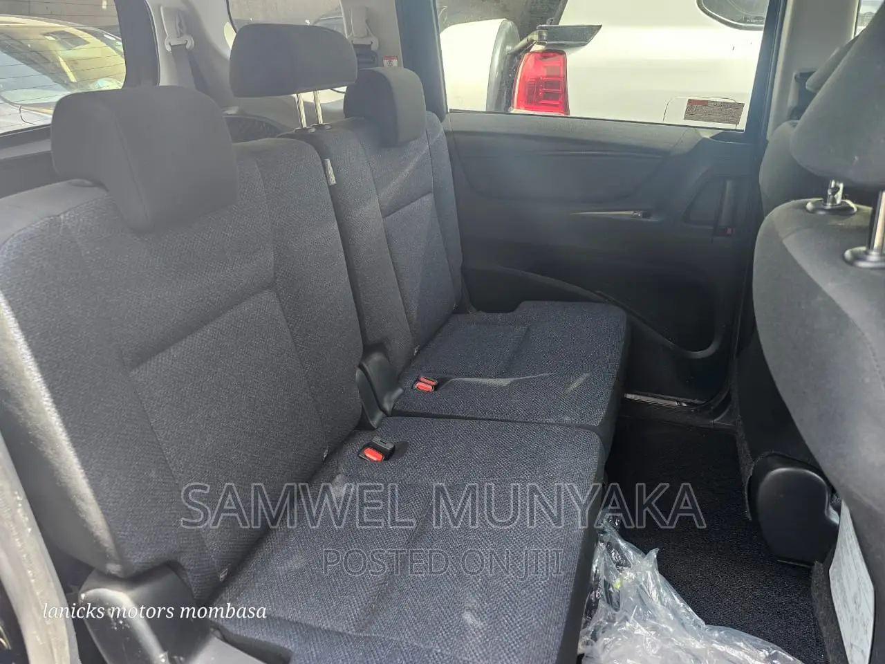 Toyota Sienta 1.5 Hybrid FWD (6-seater) 2017 Gray
