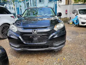 2016 Honda Vezel 1.5 4WD Black - Top-Notch Performance