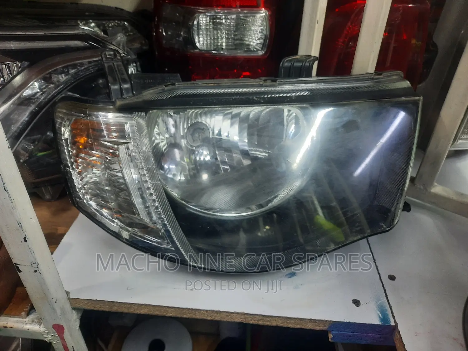 Mitsubishi LP 200 Headlights