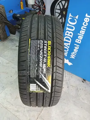 225/45r18 Blackhawk Tyre