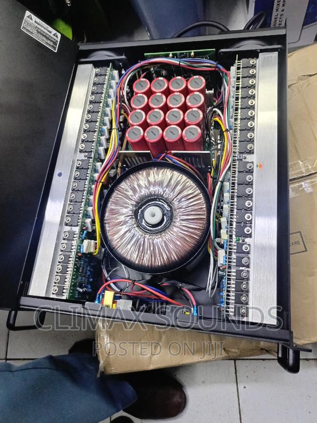 CA 38plus Power Amplifier - main view