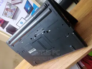 Laptop Lenovo ThinkPad T420 4GB Intel Core I5 HDD 320GB