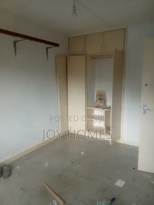 4bdrm Mansion in South B for rent