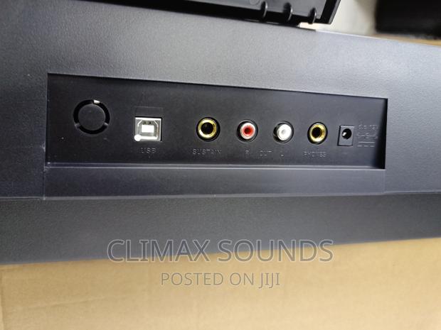 Professional Electronic Keyboard PSR-438 - thumbnail 4