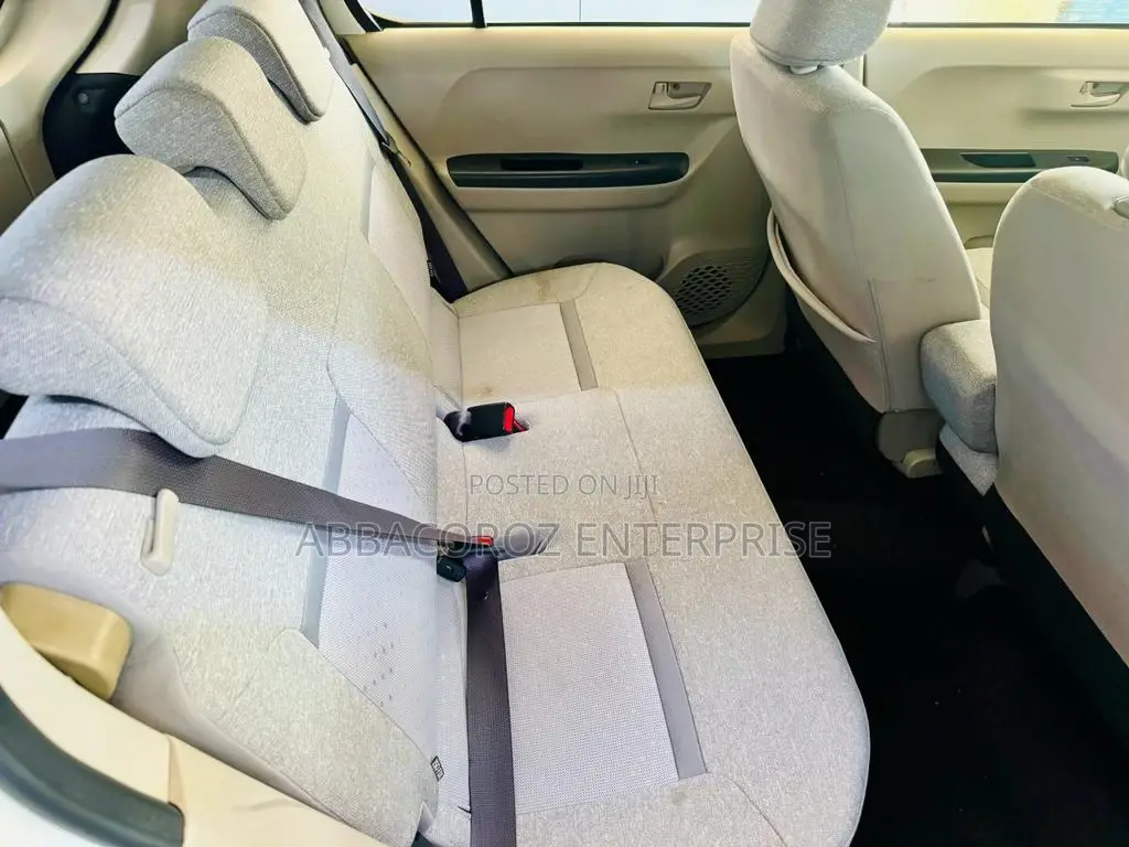 Toyota Passo 2016 Off white