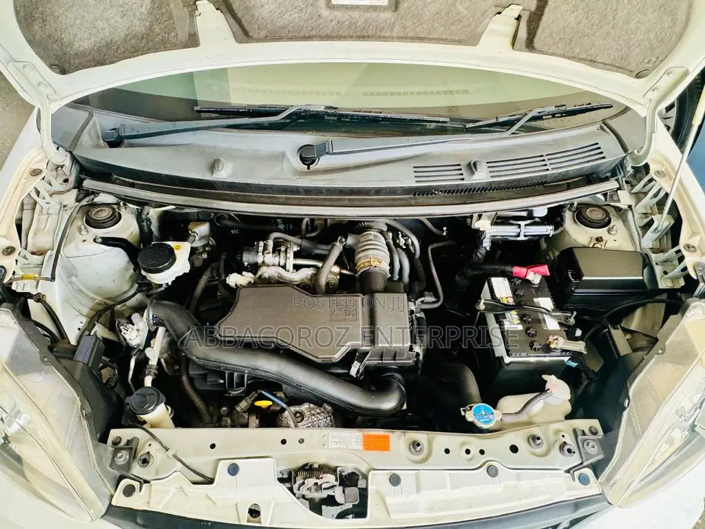 Toyota Passo 2016 Off white