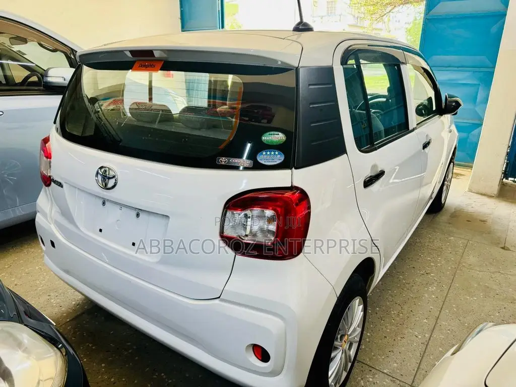 Toyota Passo 2016 Off white