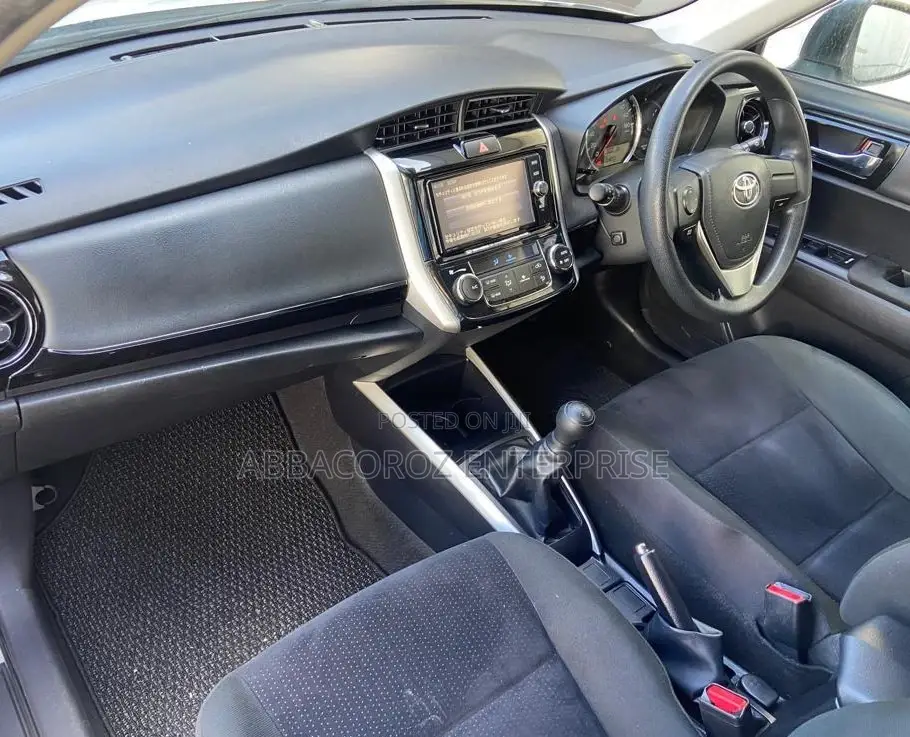 Toyota Corolla Fielder 2016 Gray