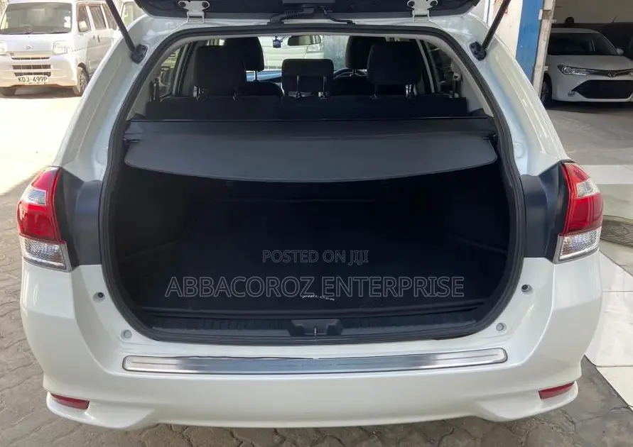 Toyota Corolla Fielder 2016 Gray