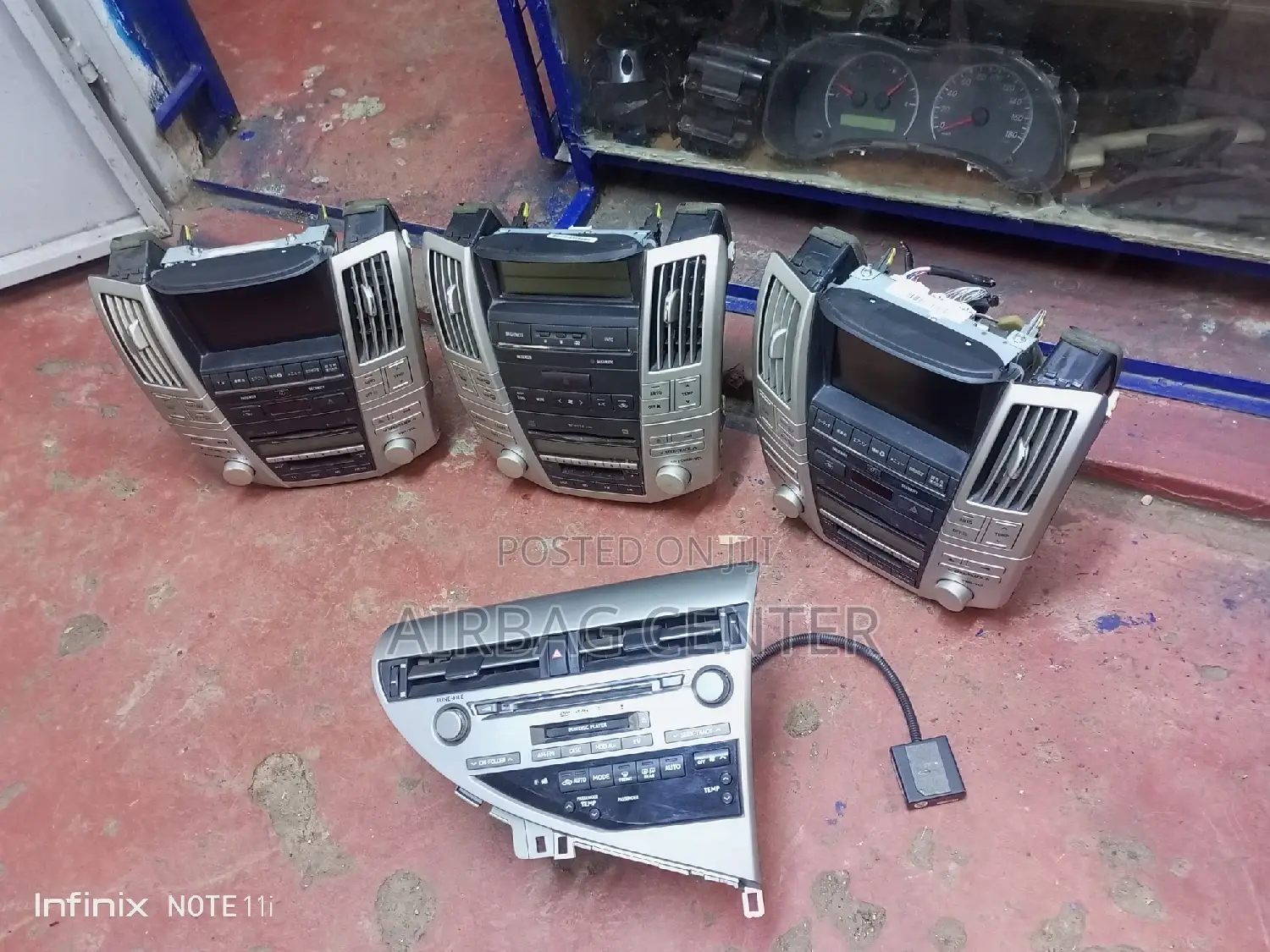 Lexus/Harrier Radio With AC Unit