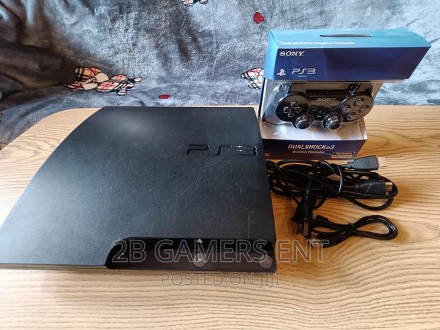 Ps3 Slim, 1 Pad, 15 Games - main view