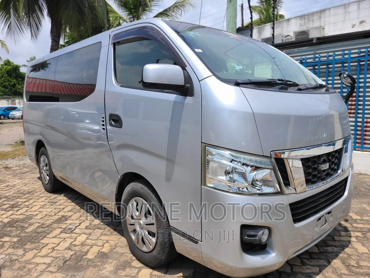 Nissan Caravan (Urvan) 2016 Silver